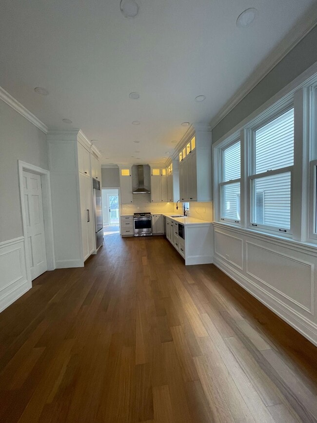 Photo - 3223 N Richmond St Unidad 1