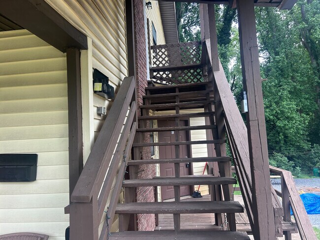 Photo - Room in Apartment on Heathcliff St