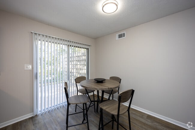 2BR, 1.5BA - 1,124SF - Vista Ridge Apartments