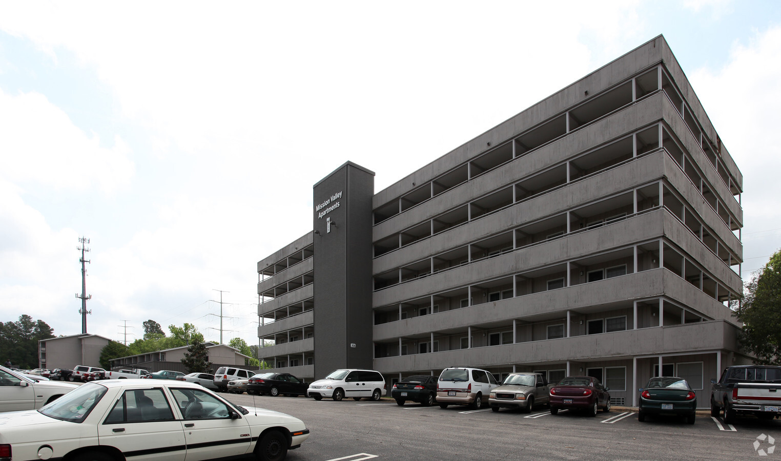 Mission Valley - Mission Valley Apartments