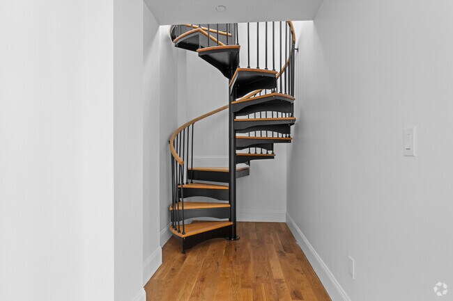 2BR, 2BA - 1,575SF - Stairs