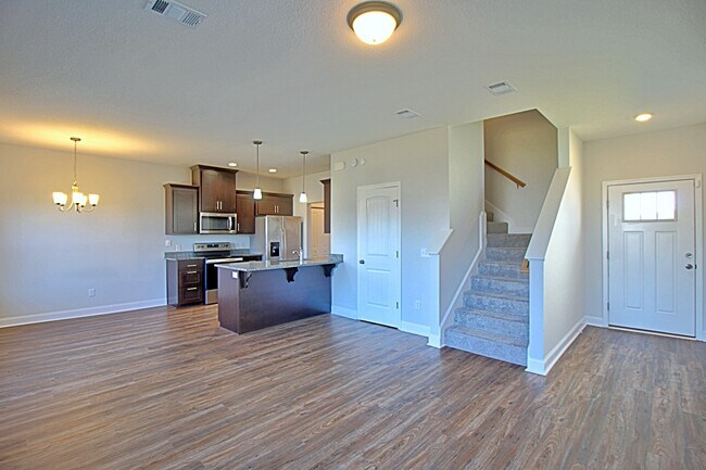 Photo - 106 Centennial Ct