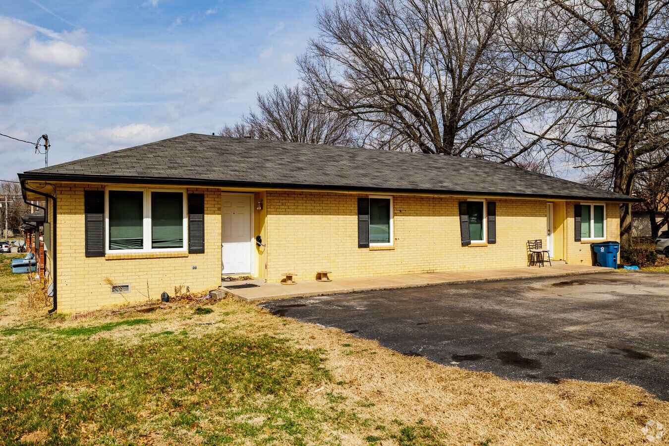 Photo - Lexington Apartments
