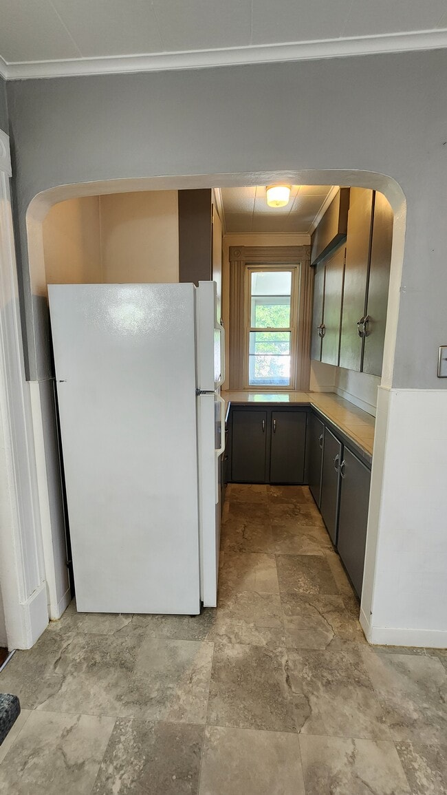 Photo - 26 Pleasant St Unit 2 bedroom, utilities incl