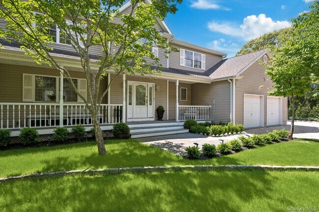 167 Tuckahoe Ln