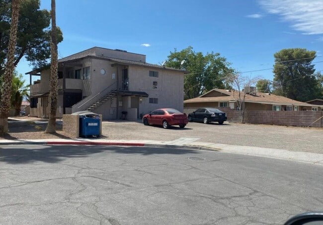 Building Photo - 3708 Scuba Cir Unit A