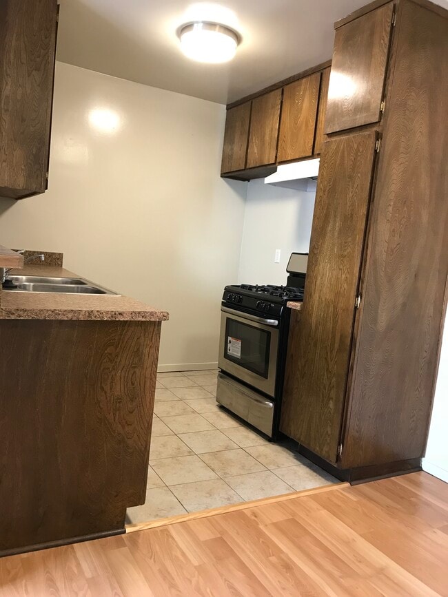 Photo - 15001 Condon Ave