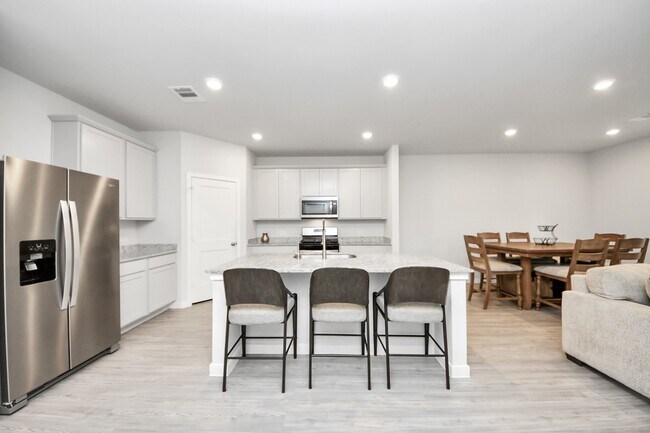 Photo - 25089 Pomegranate Pl