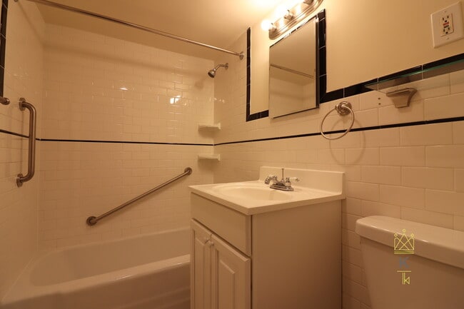 101 Monmouth St Unit 505
