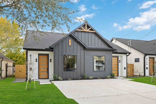 Photo - 8110 Brandon St