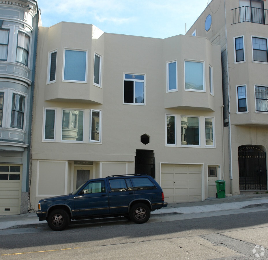 Photo - 2028 Powell St