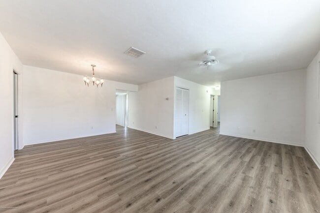 Photo - DRASTIC PRICE DROP!!  PRIME LOCATION Unit B44
