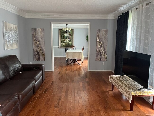 Building Photo - 1159 Aurora Ct