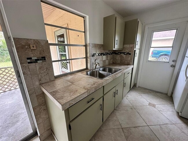 Photo - 1225 Armsdale Ave