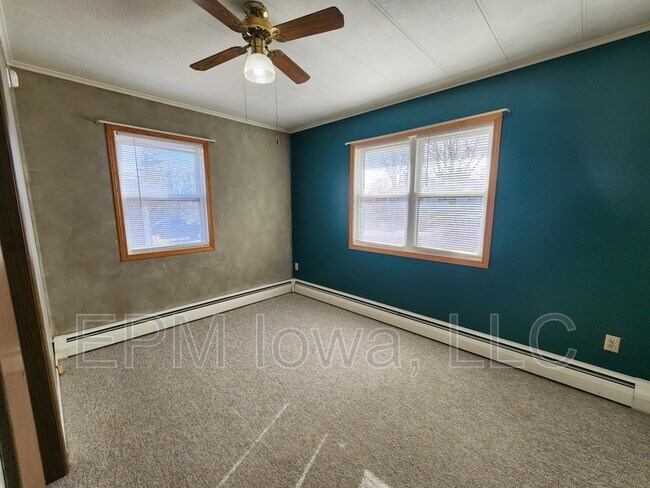 Photo - 125 Hamilton St