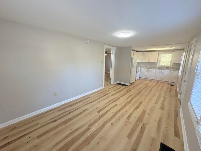 Photo - 1530 Live Oak Dr