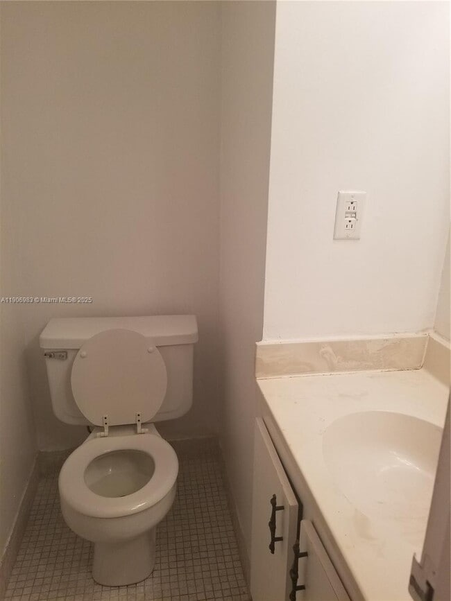 Photo - 4384 NW 9th Ave Unidad 20-1F