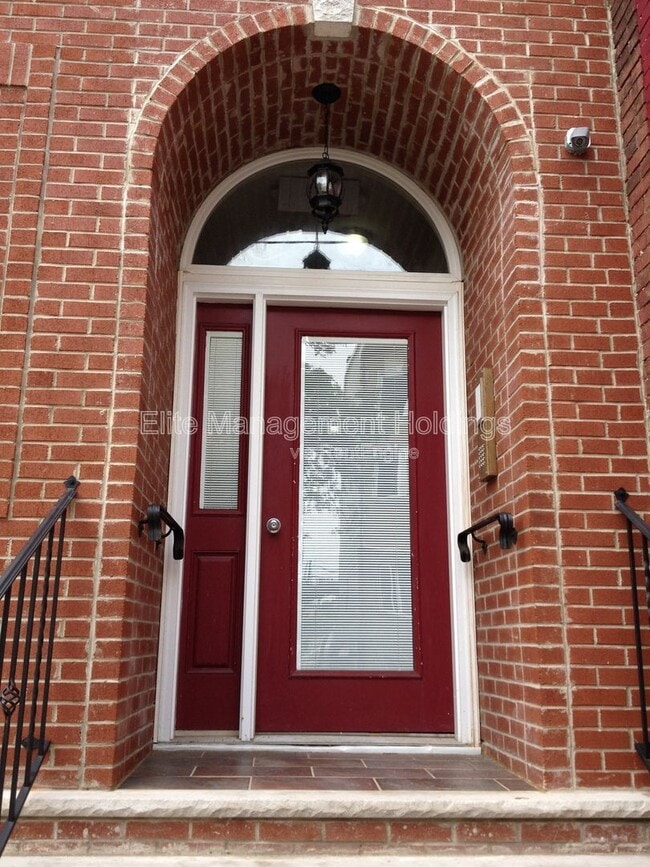 Building Photo - 65 Columbia St Unit 11