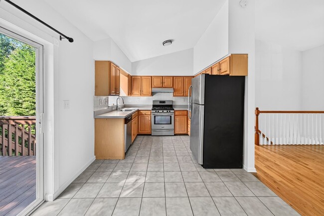 Photo - 189 Kneen St