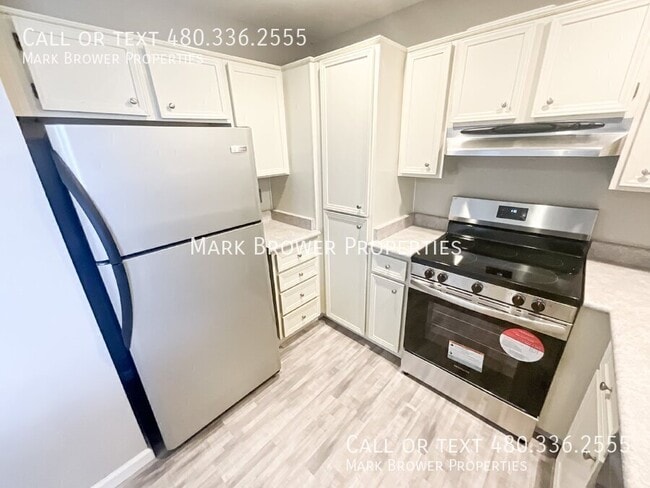 Photo - 2035 S Elm St