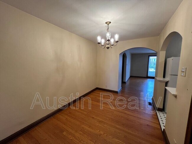 Photo - 5834 Nottingham Ave Unit 1e