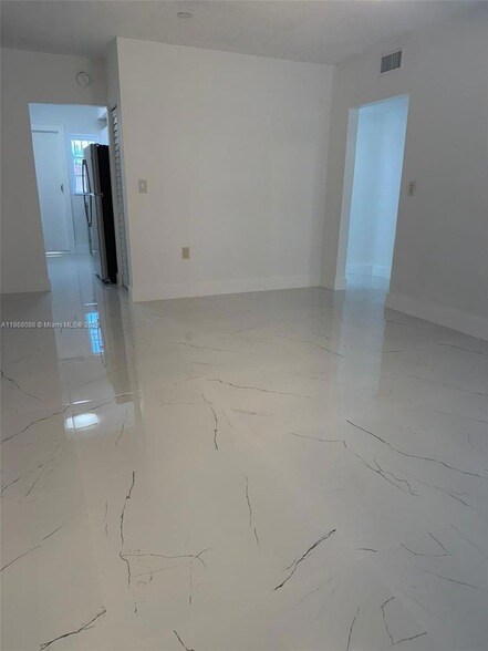 Photo - 3401 SW 9th Terrace Unidad 1B