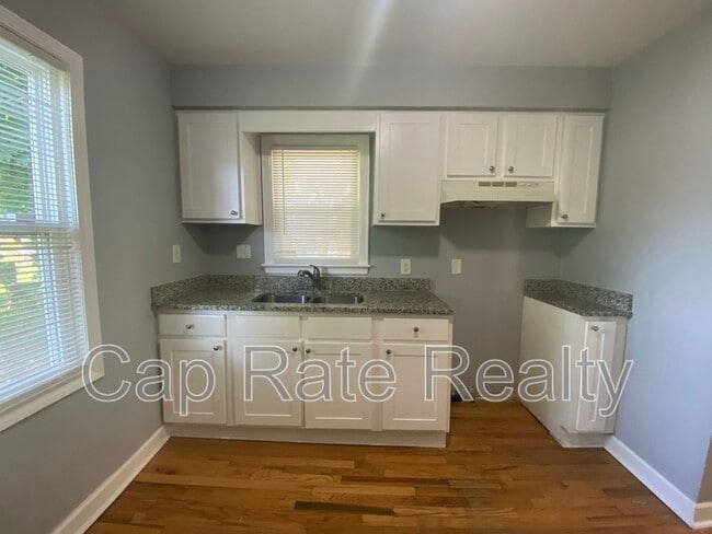 Photo - 2299 Hamilton Ave