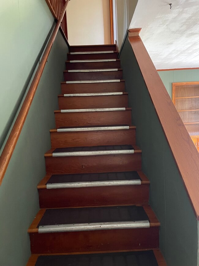 Photo - 403 Marlington St