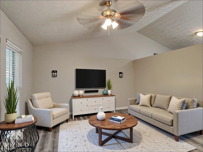 Photo - 264 Fennel Wy SW