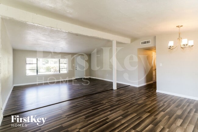 Photo - 1003 W 14th St