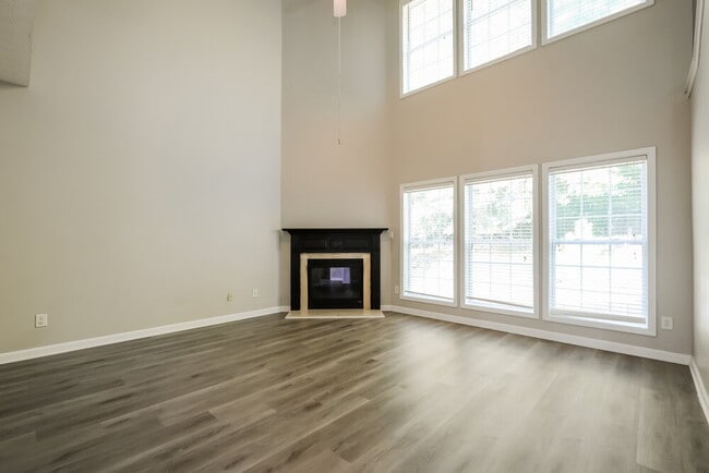 Photo - 6739 Island Pointe Dr