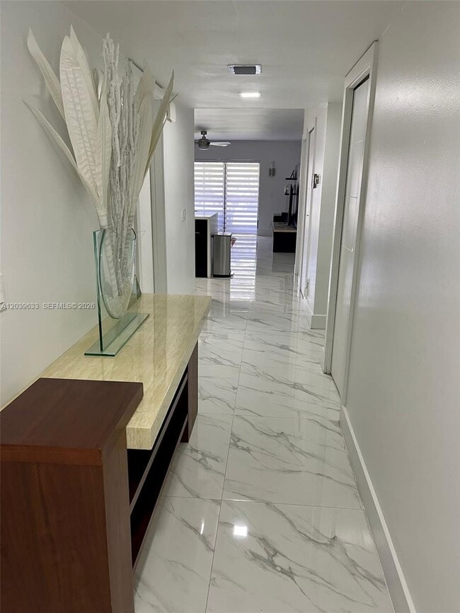 Photo - 16461 Blatt Blvd Unidad 103