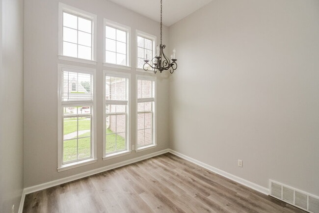 Photo - 8168 White Wing Cove W
