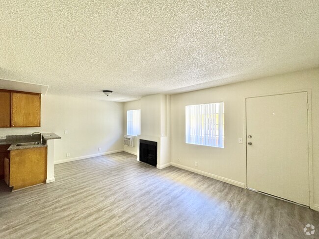 Building Photo - 15552 Nordhoff St Unit 205A Rental