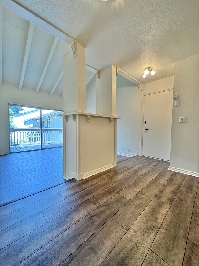 Photo - 2562 Walnut Blvd Unit #82