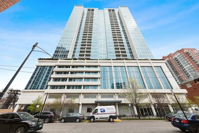 Building Photo - 1629 S Prairie Ave Unit 1004 Rental