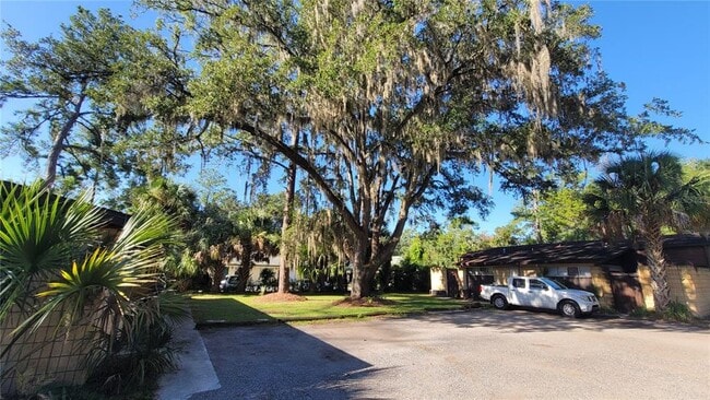 Photo - 3530 NW 21st St