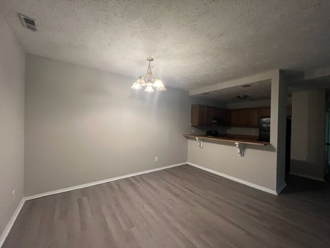 Photo - 1845 Tryon Dr