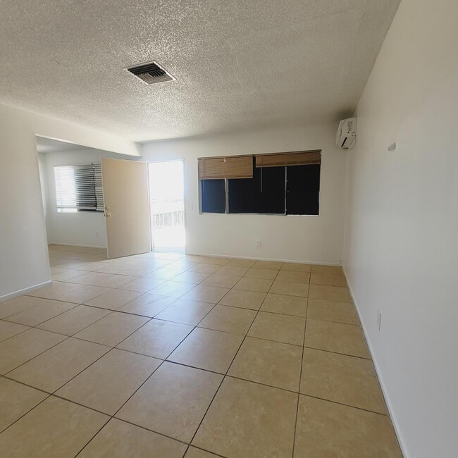 Photo - 4424 N 53rd Ln Unit Apt 4