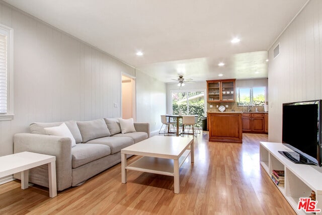 Photo - 24648 Eilat St