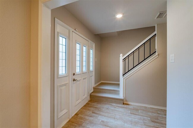 Photo - 8007 Buckshot Trail