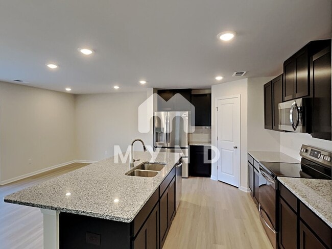 Photo - 1130 Woodhouse Dr