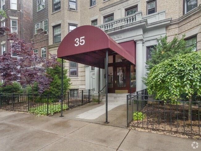 Building Photo - 35 Queensberry St Unit 10 Rental