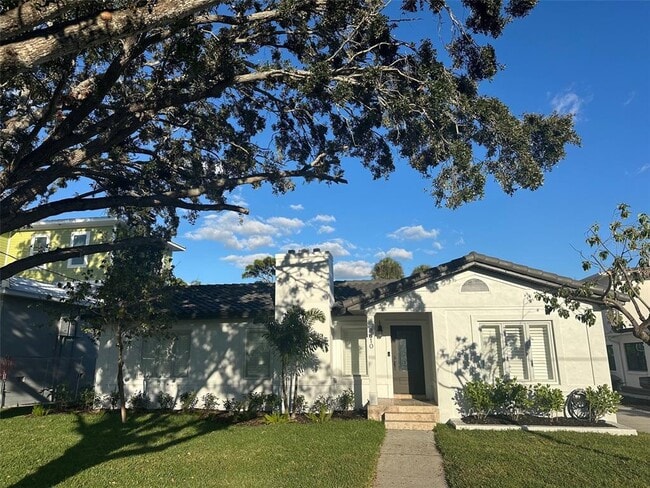 Building Photo - 2610 S Dundee St