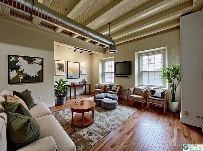 Photo - 147 S 4th St