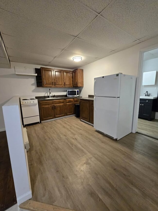 Photo - 235-237 Main St LLC Unit 3