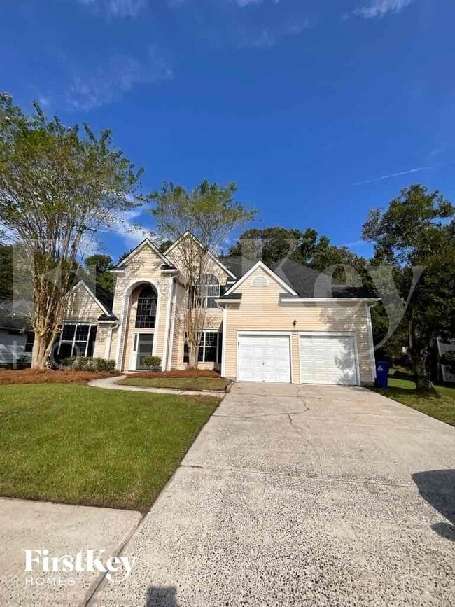 Building Photo - 3396 Forest Glen Dr