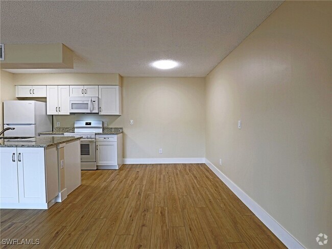 Building Photo - 5311 Summerlin Rd Unit 1115 Rental