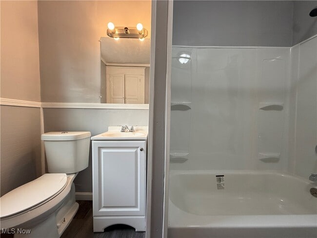 Building Photo - 7608 Lawnview Ave Unit 1