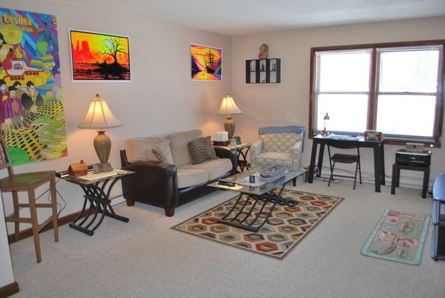 Photo - 667 Geyser Rd Unidad 4